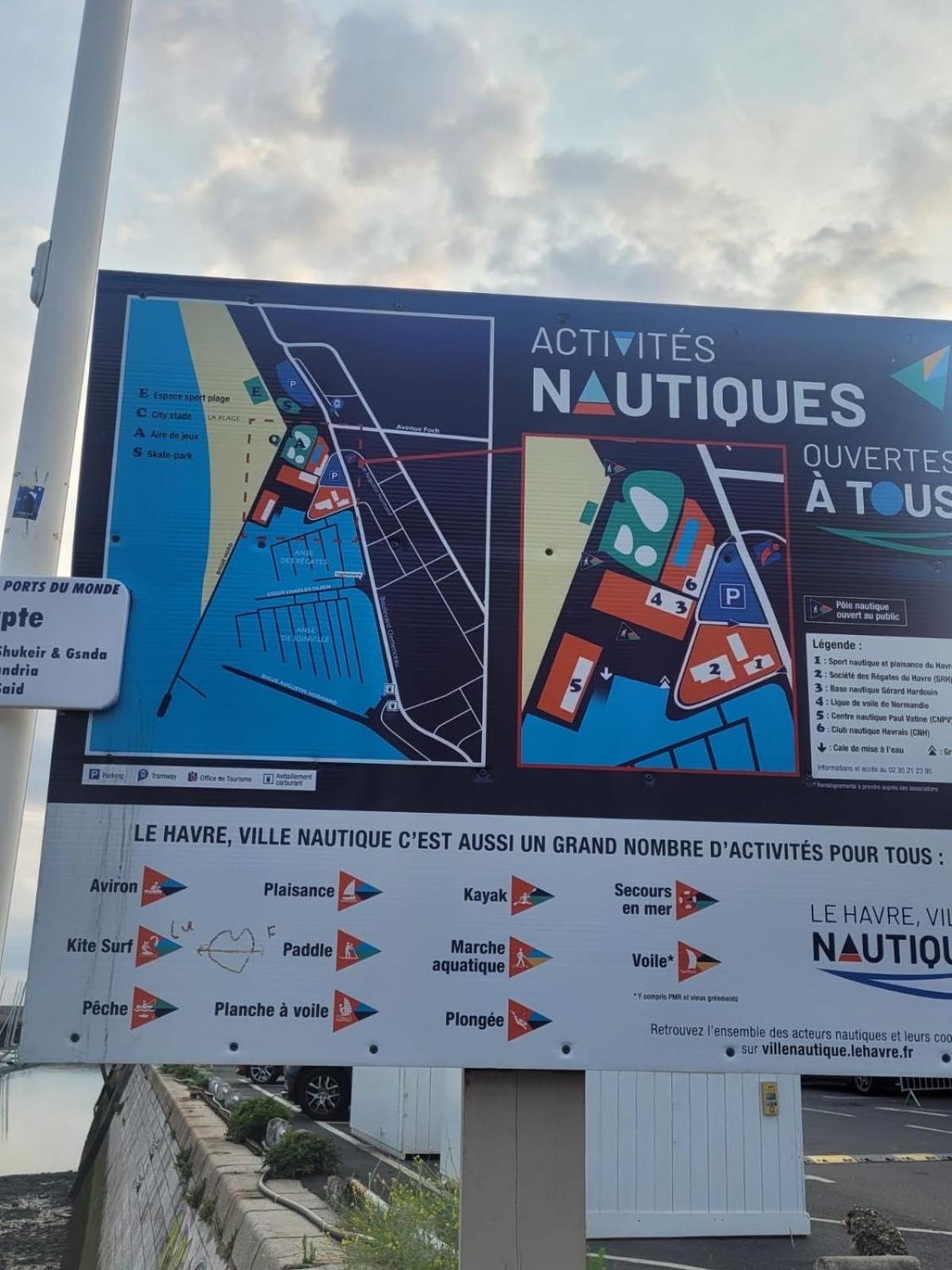 Studio Des Halles Le Havre Exteriör bild